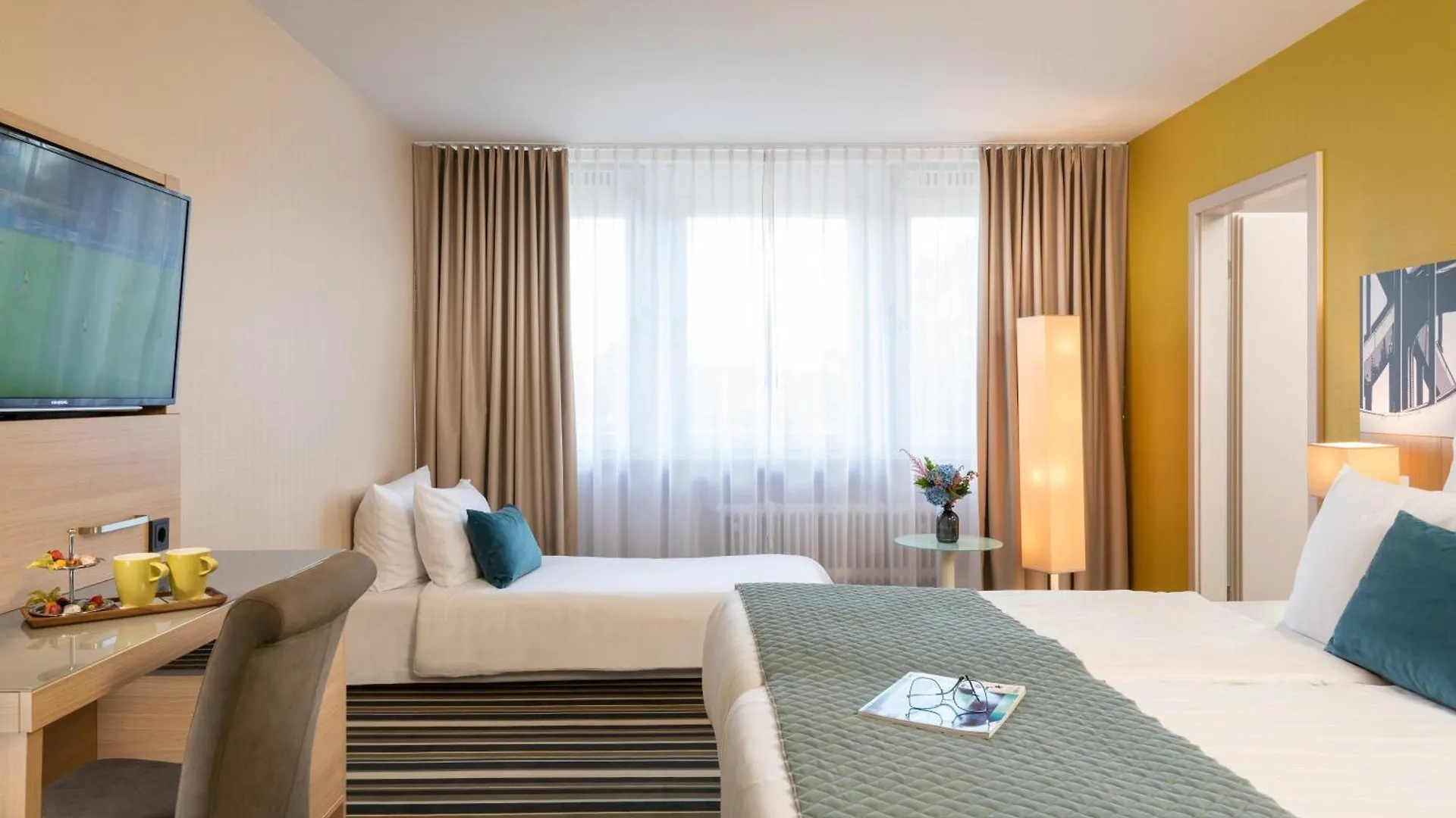 Leonardo Hotel Hamburg Elbbruecken 4*,