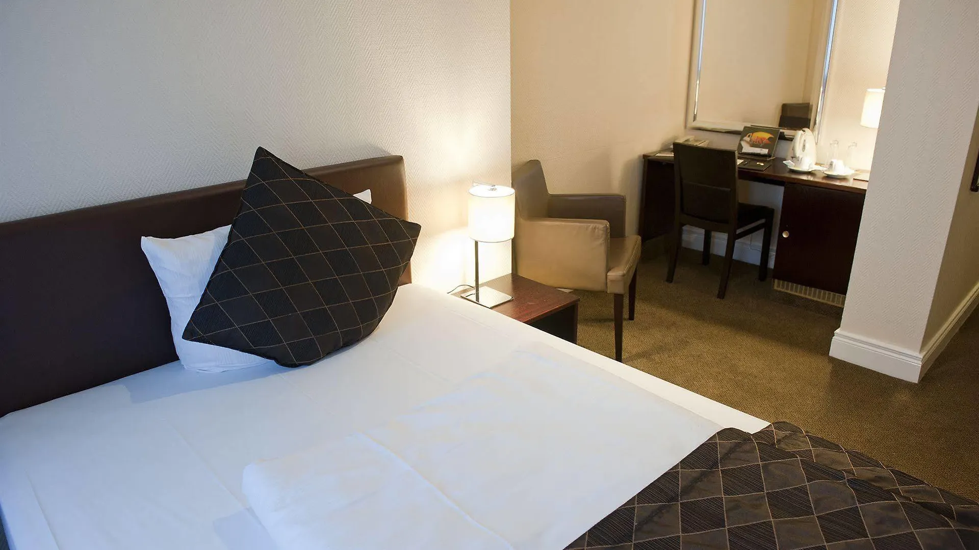 ****  Leonardo Hotel Hamburg Elbbrücken Deutschland